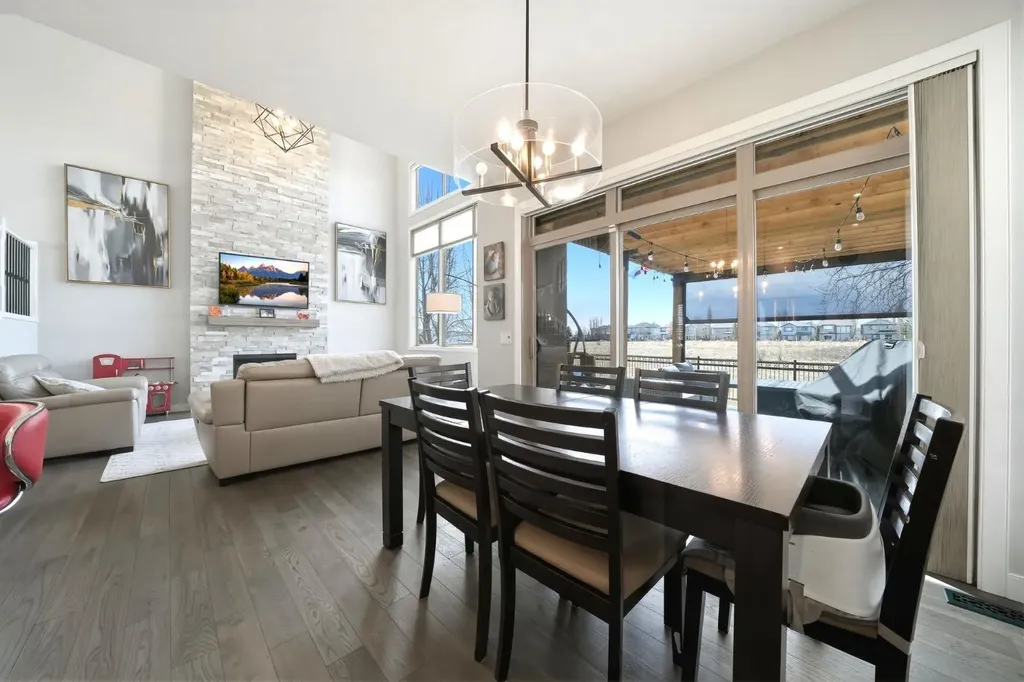 494 Tuscany Ravine Road NW Calgary AB T3L 3B1
