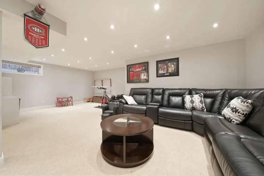 494 Tuscany Ravine Road NW Calgary AB T3L 3B1