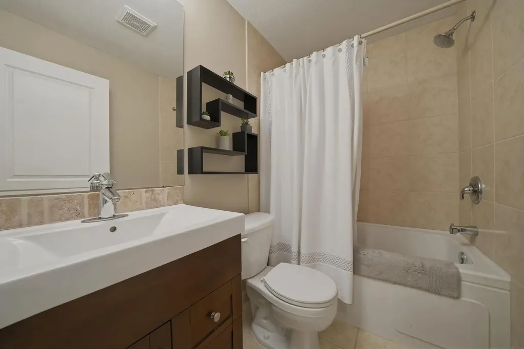 494 Tuscany Ravine Road NW Calgary AB T3L 3B1