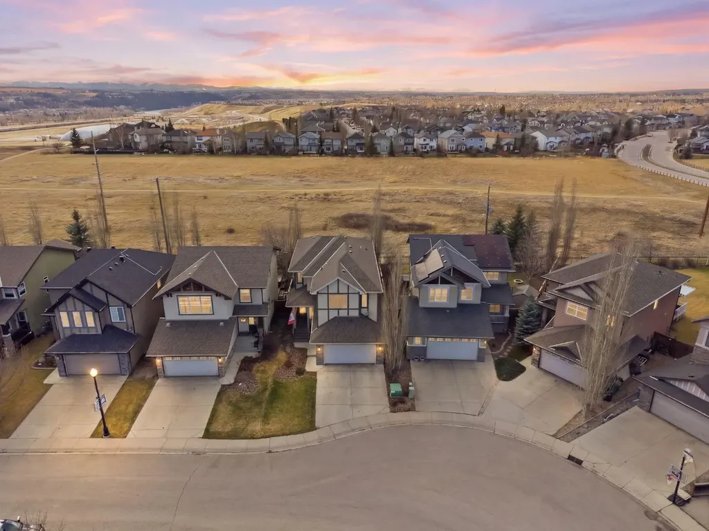 494 Tuscany Ravine Road NW Calgary AB T3L 3B1