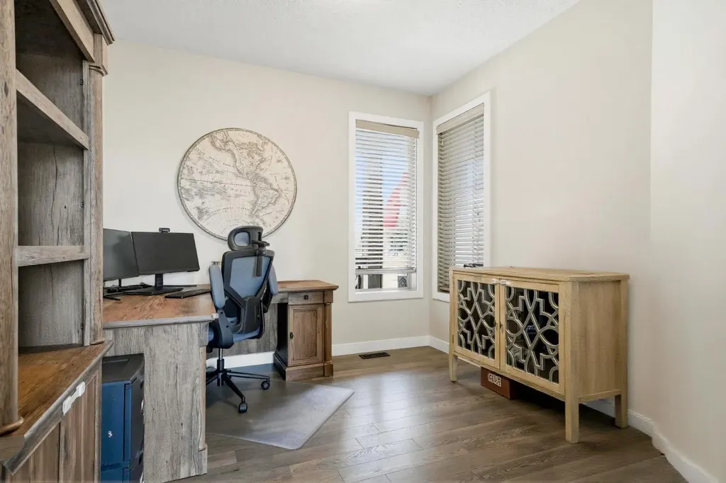 494 Tuscany Ravine Road NW Calgary AB T3L 3B1