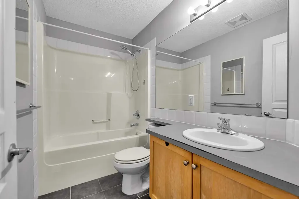 164 Bridleridge Gardens SW Calgary AB T2Y 4L4