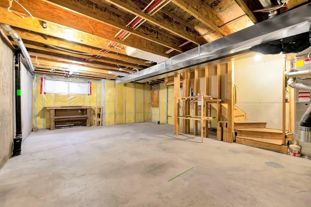 164 Bridleridge Gardens SW Calgary AB T2Y 4L4