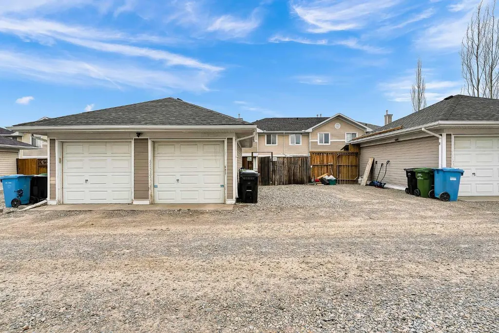 164 Bridleridge Gardens SW Calgary AB T2Y 4L4