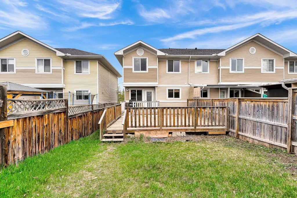 164 Bridleridge Gardens SW Calgary AB T2Y 4L4