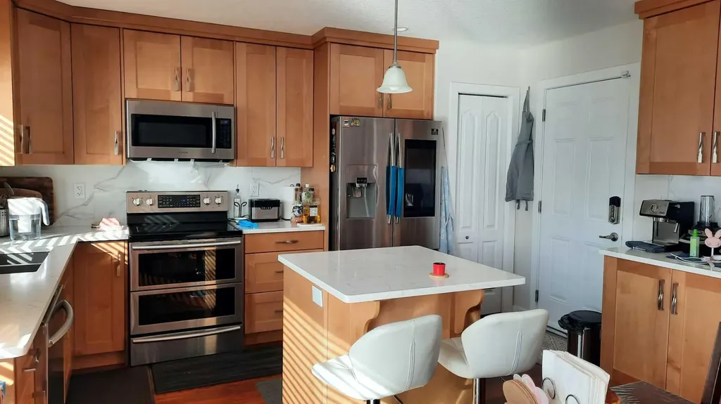 153 10 Avenue Drumheller AB T0J 0Y6