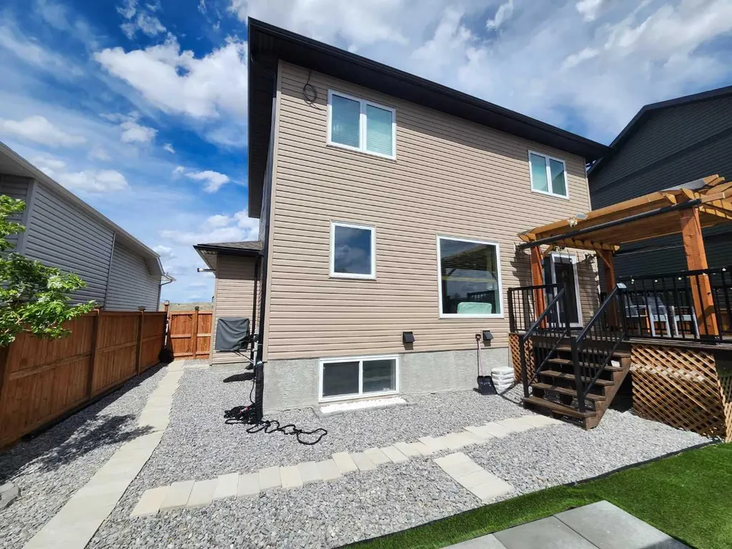 153 10 Avenue Drumheller AB T0J 0Y6