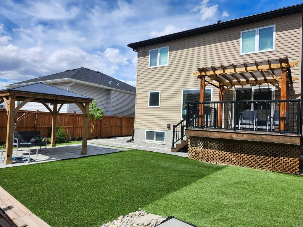 153 10 Avenue Drumheller AB T0J 0Y6