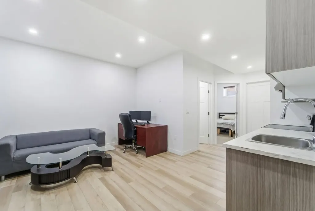 9060 52 Street NE Calgary AB T3J 0V7