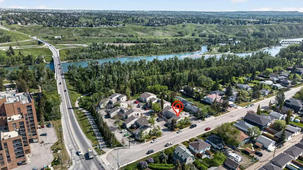 8544 48 Avenue NW Calgary AB T3B 2A6