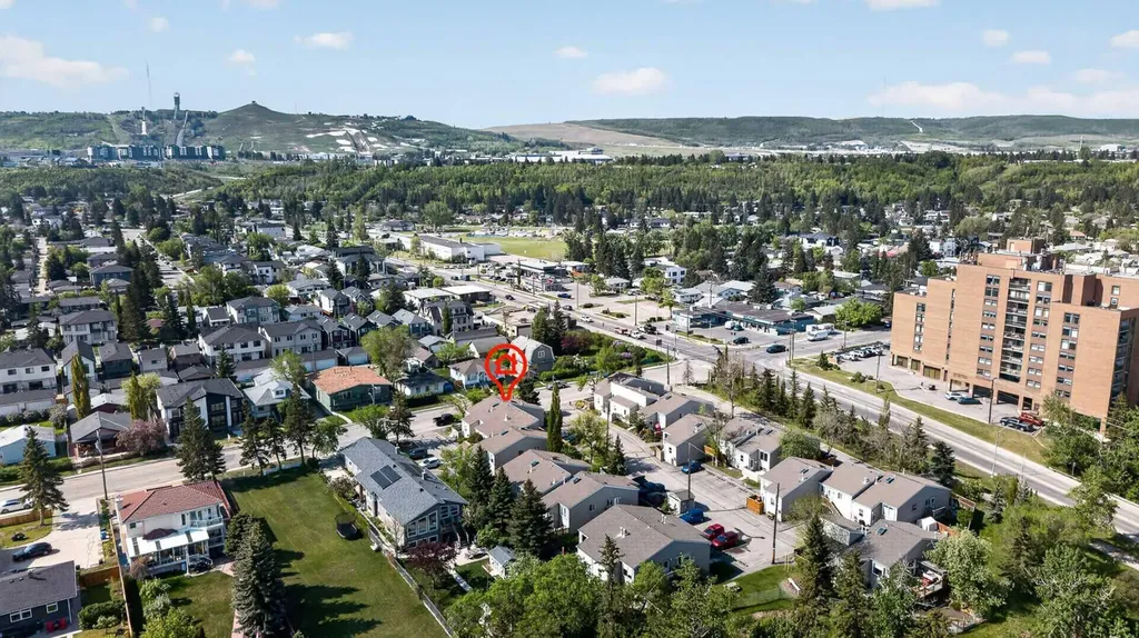 8544 48 Avenue NW Calgary AB T3B 2A6