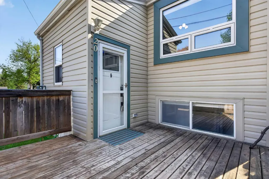 8544 48 Avenue NW Calgary AB T3B 2A6