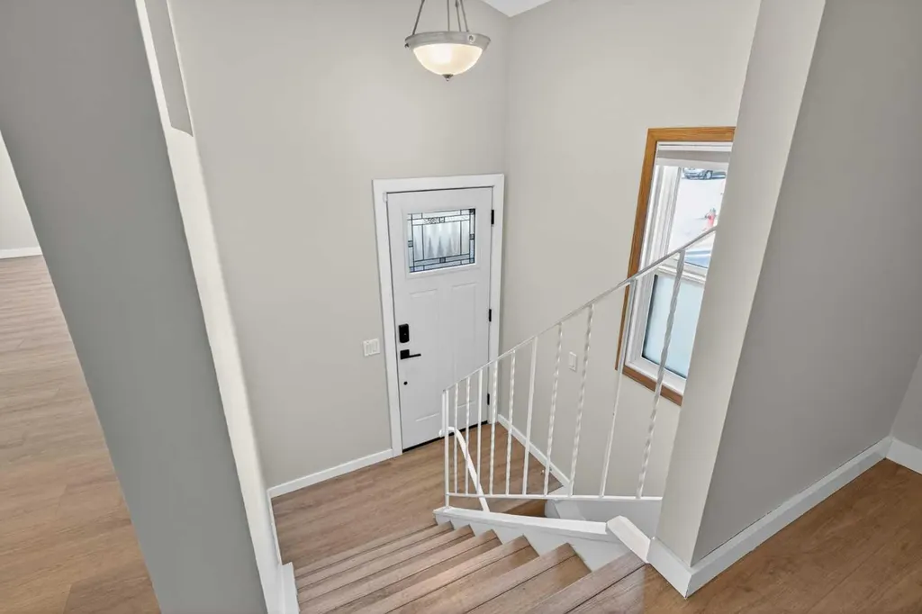 8544 48 Avenue NW Calgary AB T3B 2A6