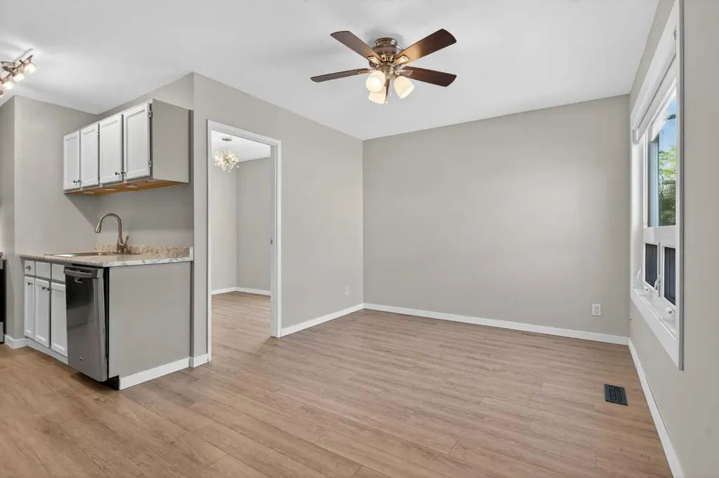 8544 48 Avenue NW Calgary AB T3B 2A6