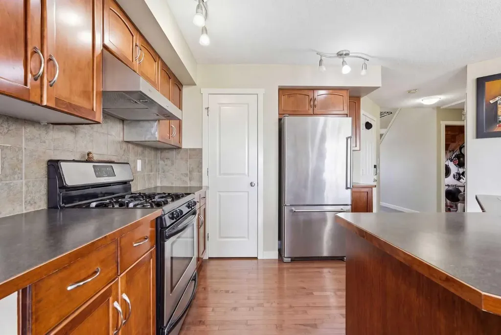 555 Panamount Boulevard Calgary AB T3K 0H2