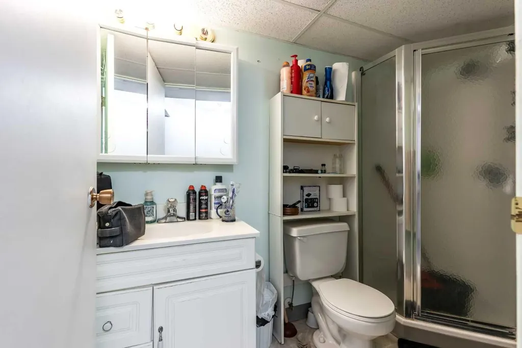 1930 16 Avenue SE Medicine Hat AB T1A 3T3