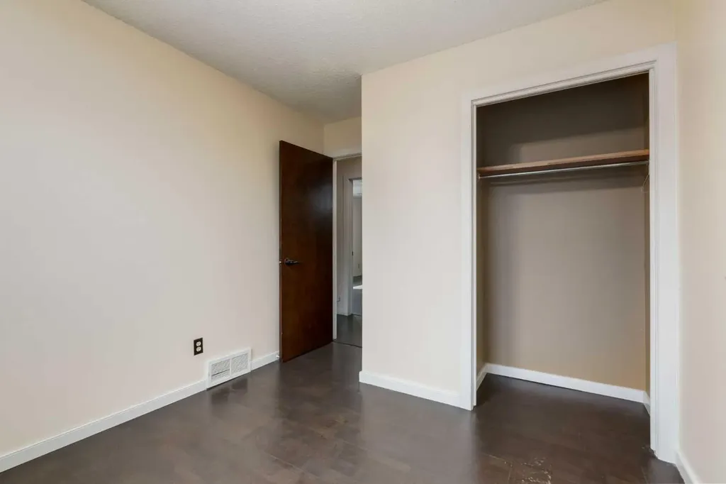 80 Macewan Glen Road NW Calgary AB T3K 2C6
