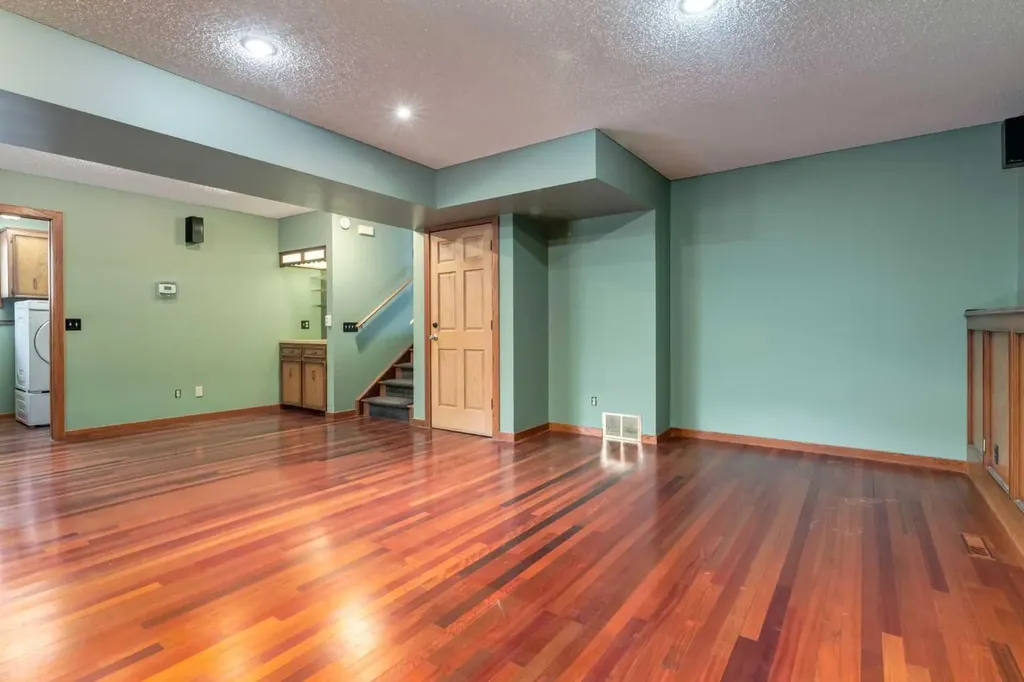 80 Macewan Glen Road NW Calgary AB T3K 2C6