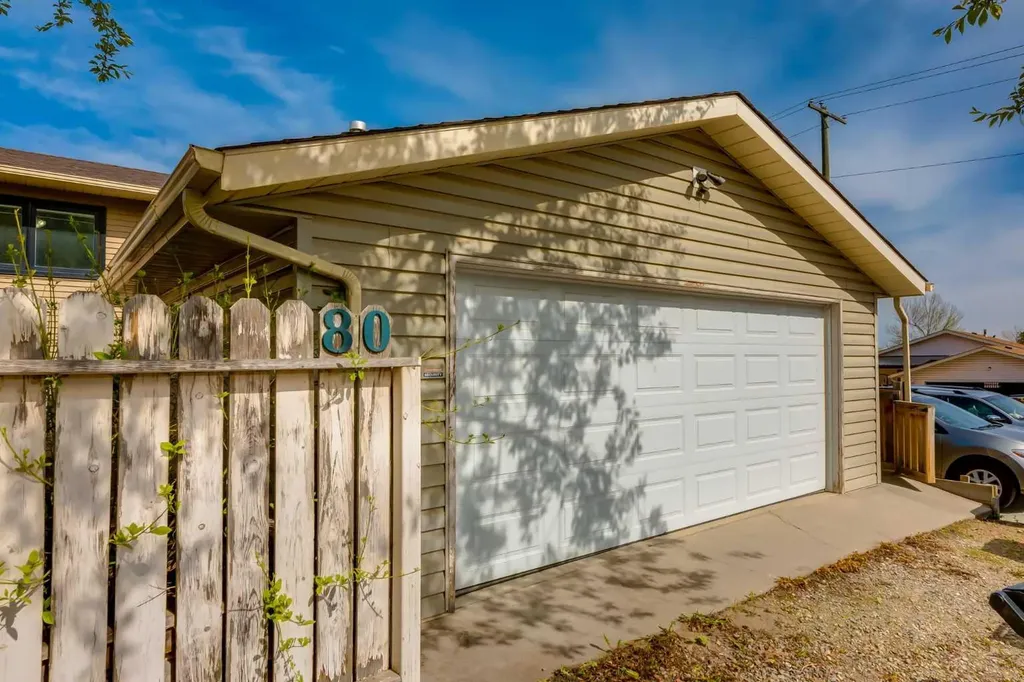 80 Macewan Glen Road NW Calgary AB T3K 2C6
