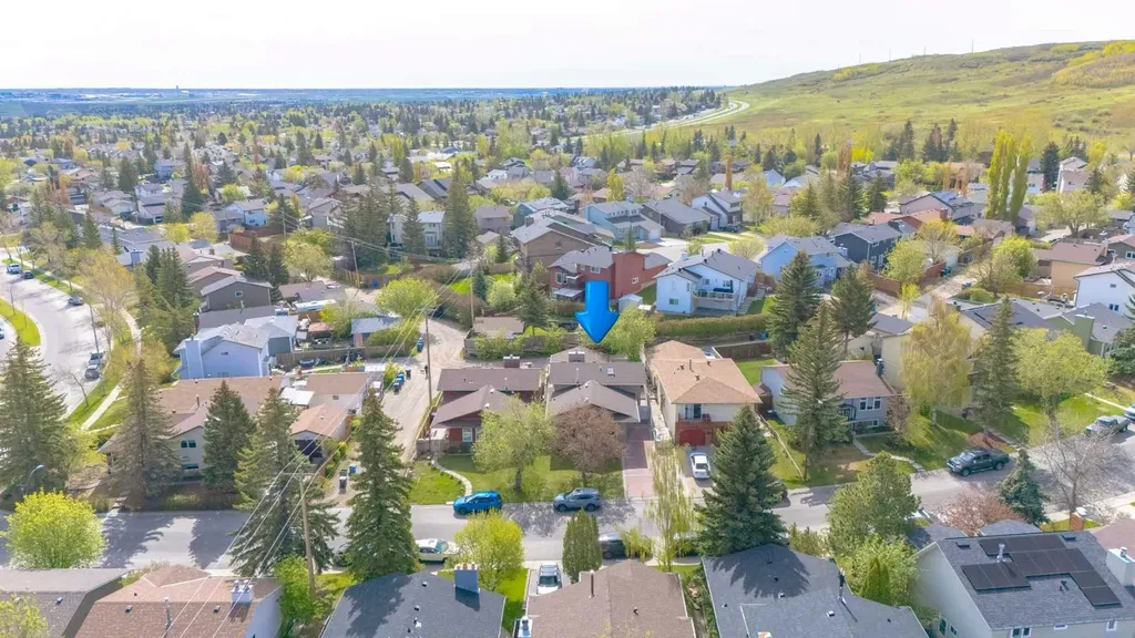 80 Macewan Glen Road NW Calgary AB T3K 2C6