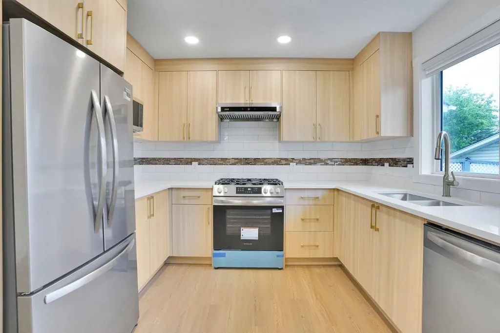 112 Martinglen Close NE Calgary AB T3J 3N1