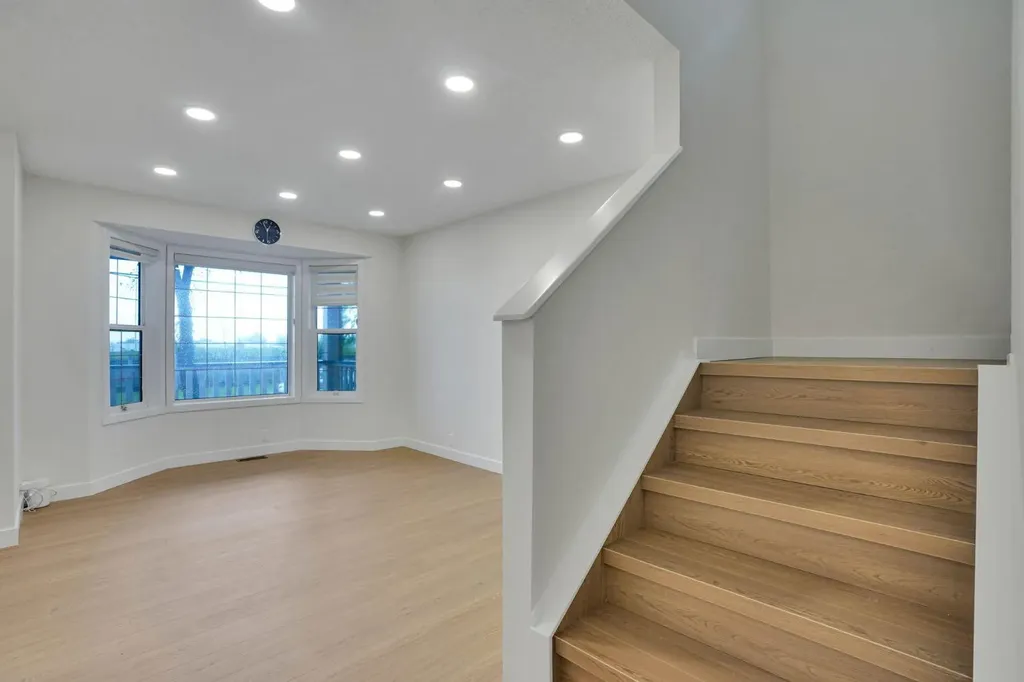 112 Martinglen Close NE Calgary AB T3J 3N1
