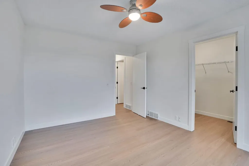 112 Martinglen Close NE Calgary AB T3J 3N1