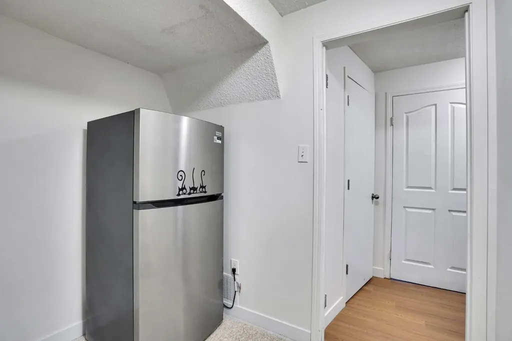 112 Martinglen Close NE Calgary AB T3J 3N1