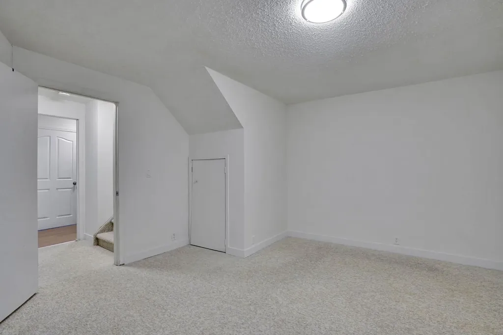 112 Martinglen Close NE Calgary AB T3J 3N1