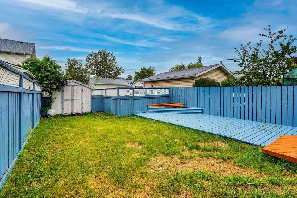 112 Martinglen Close NE Calgary AB T3J 3N1