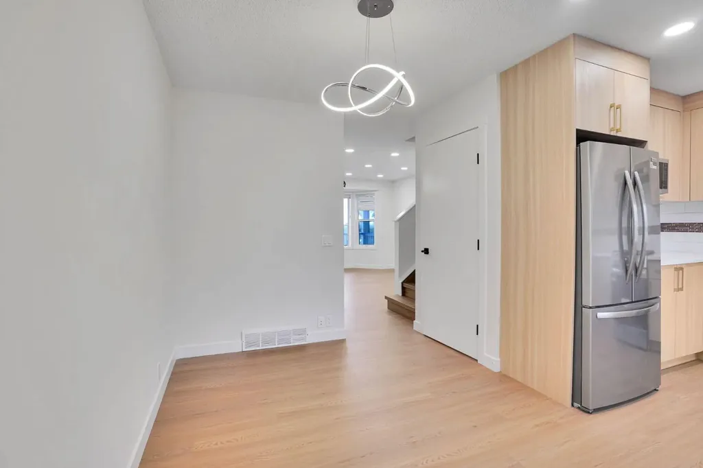 112 Martinglen Close NE Calgary AB T3J 3N1