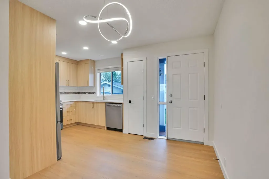 112 Martinglen Close NE Calgary AB T3J 3N1