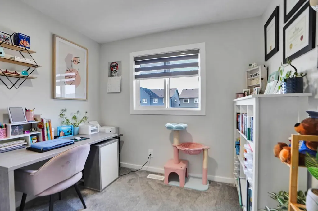 112 Langwell Common SE Airdrie AB T4A 3P4