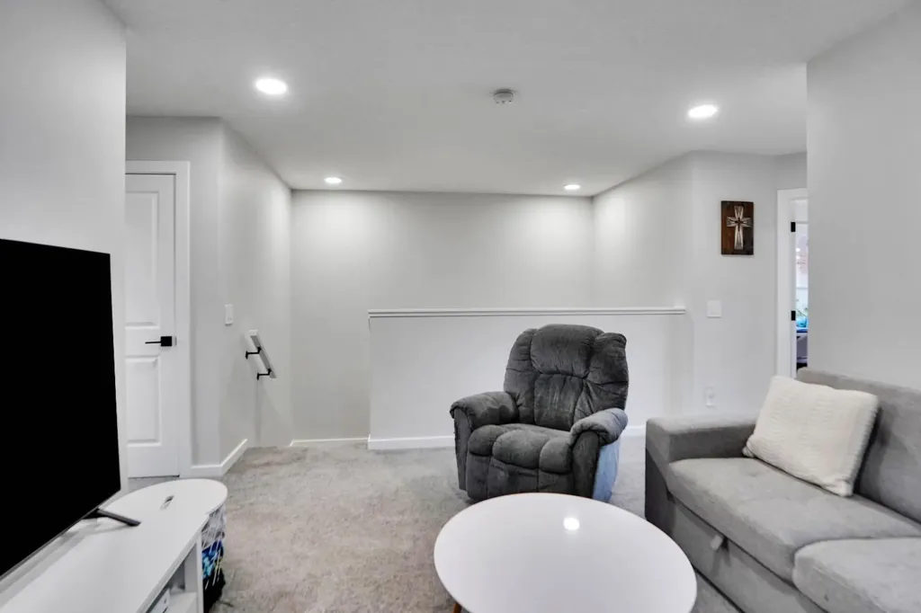 112 Langwell Common SE Airdrie AB T4A 3P4