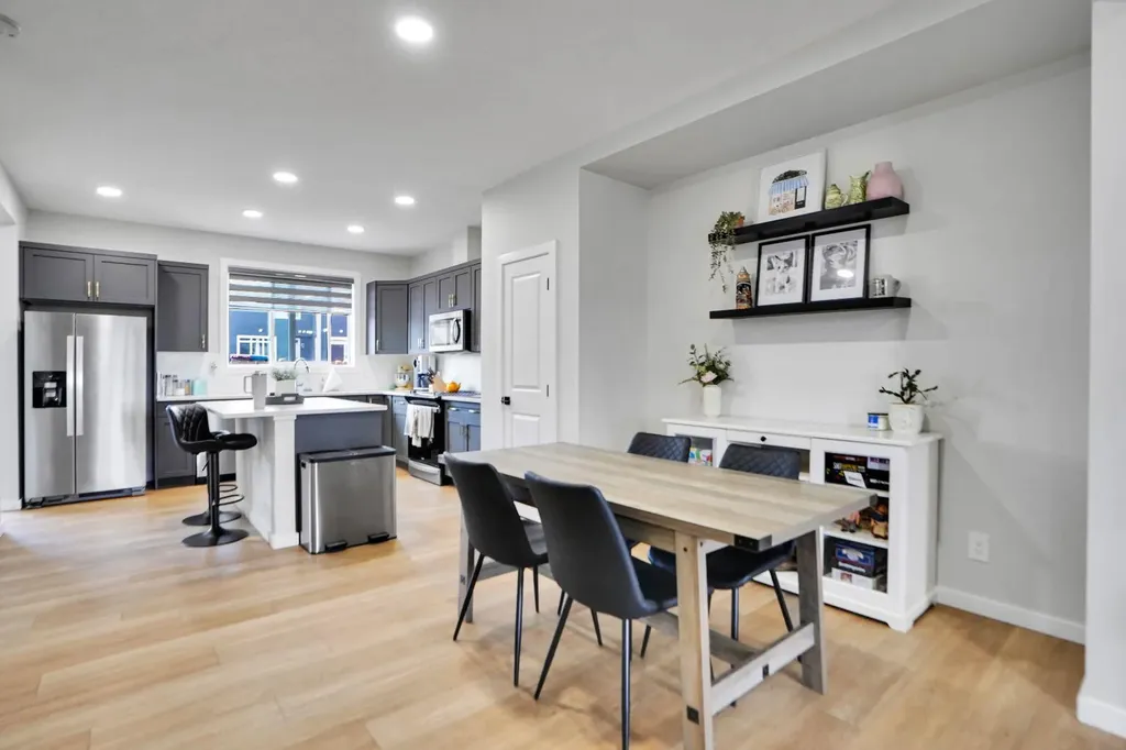 112 Langwell Common SE Airdrie AB T4A 3P4