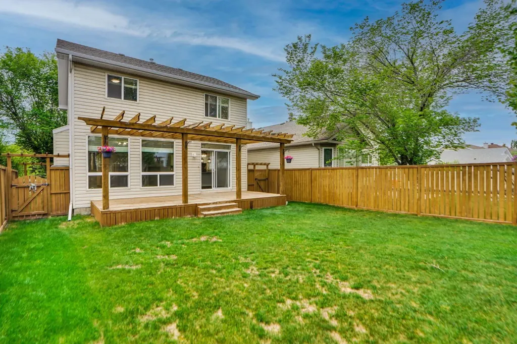 41 Millview Park SW Calgary AB T2Y 3Y3