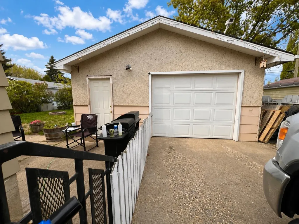 9636 108 Avenue Grande Prairie AB T8V 1N4