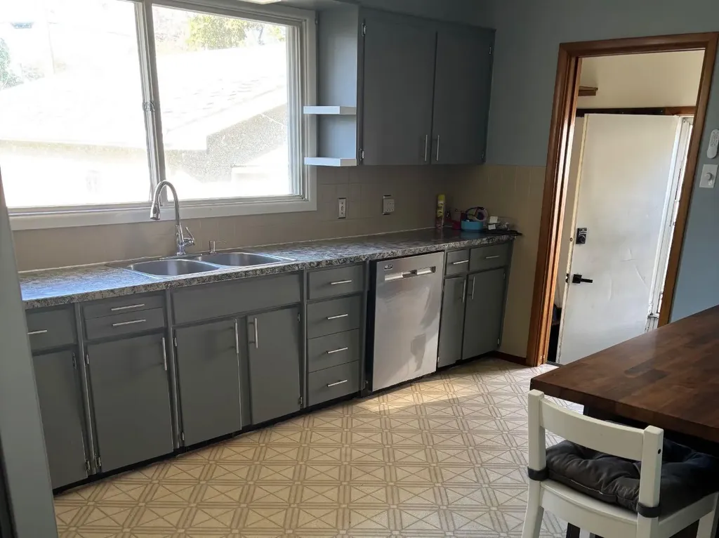 9636 108 Avenue Grande Prairie AB T8V 1N4
