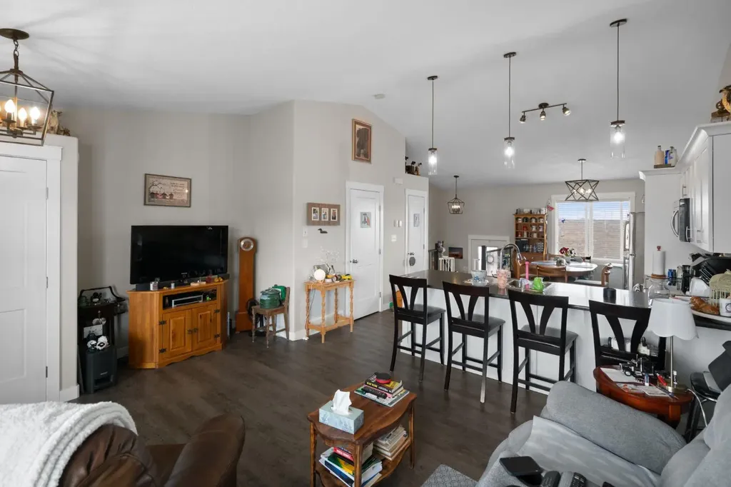 2304 62 Street Camrose AB T4V5J8