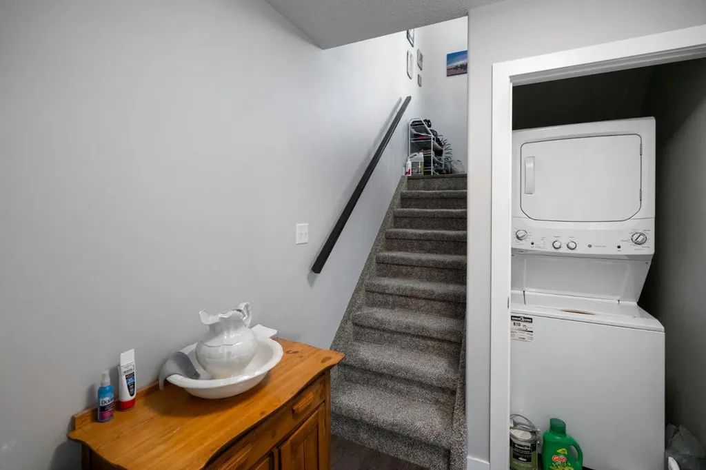 2304 62 Street Camrose AB T4V5J8