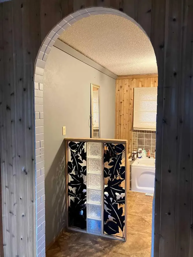 519 5 Avenue Fox Creek AB T0H 1P0