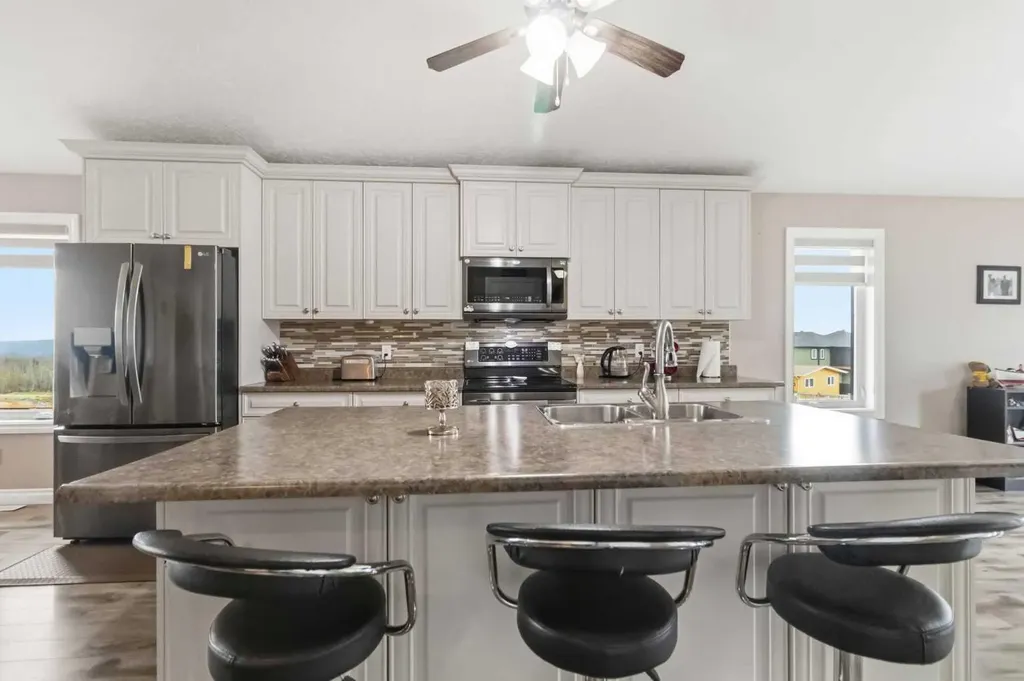 445 Beacon Hill Drive Fort Mcmurray AB T9H 2R7