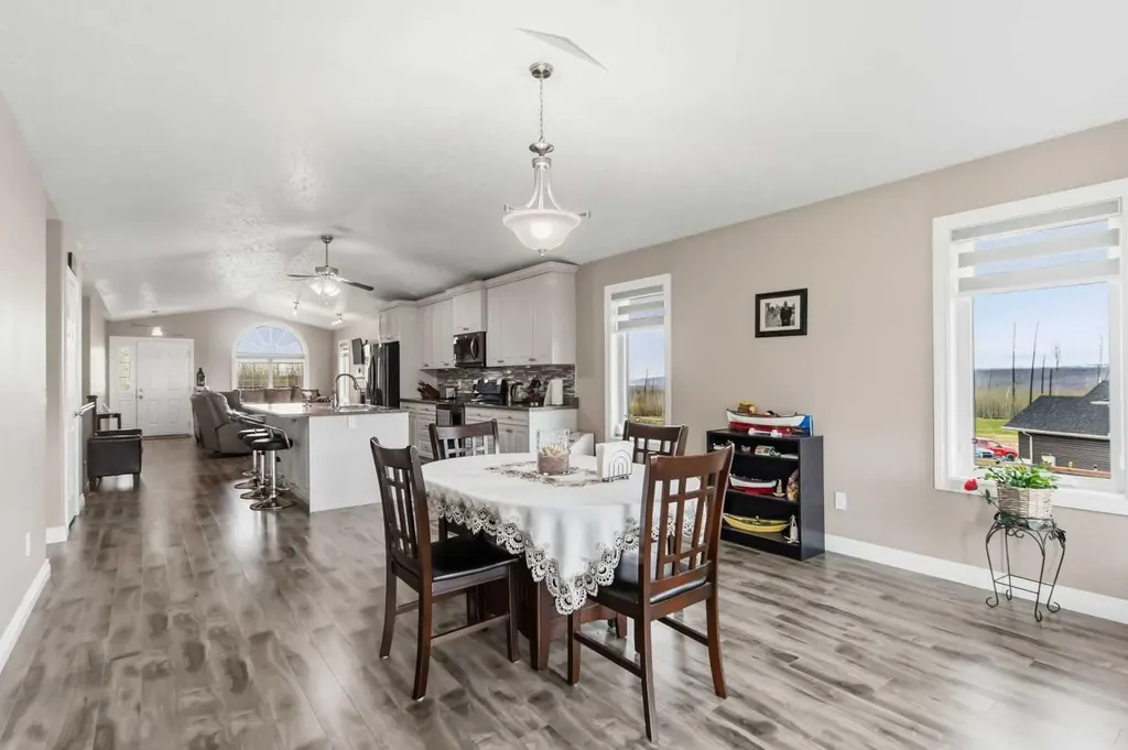 445 Beacon Hill Drive Fort Mcmurray AB T9H 2R7