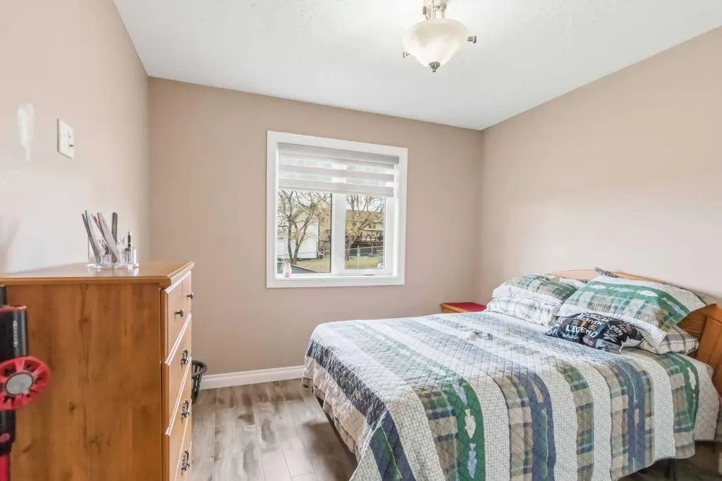 445 Beacon Hill Drive Fort Mcmurray AB T9H 2R7