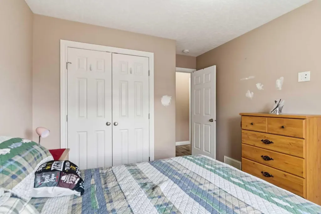445 Beacon Hill Drive Fort Mcmurray AB T9H 2R7