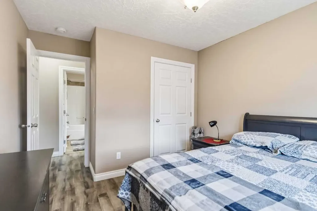 445 Beacon Hill Drive Fort Mcmurray AB T9H 2R7