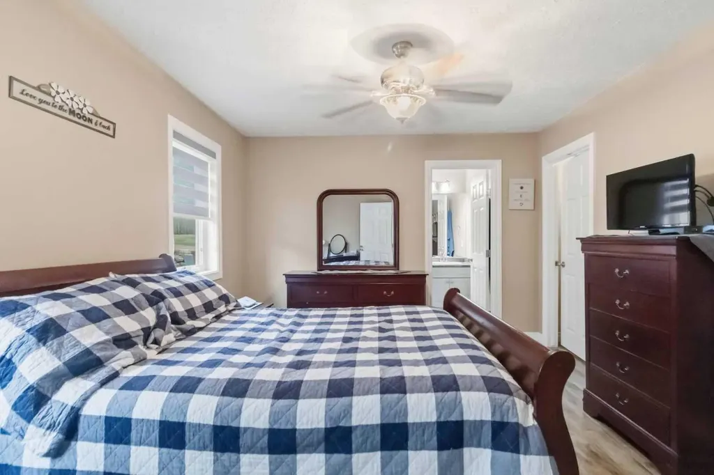 445 Beacon Hill Drive Fort Mcmurray AB T9H 2R7
