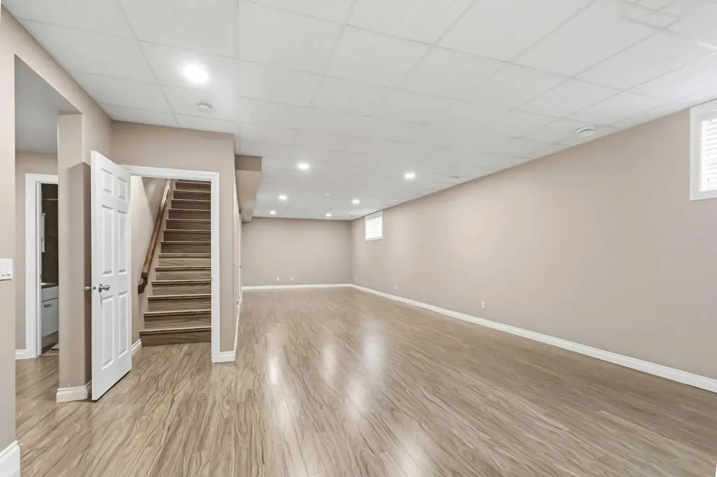 445 Beacon Hill Drive Fort Mcmurray AB T9H 2R7