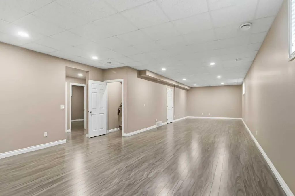 445 Beacon Hill Drive Fort Mcmurray AB T9H 2R7
