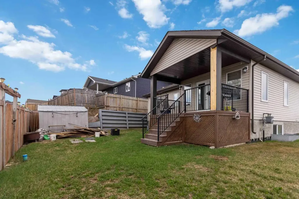 445 Beacon Hill Drive Fort Mcmurray AB T9H 2R7